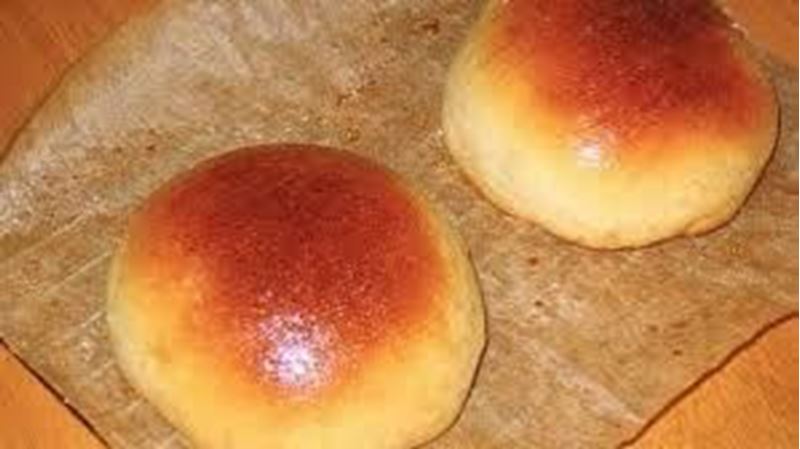 Pão de batata recheado