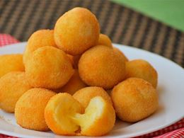 Mini Bolinha de queijo